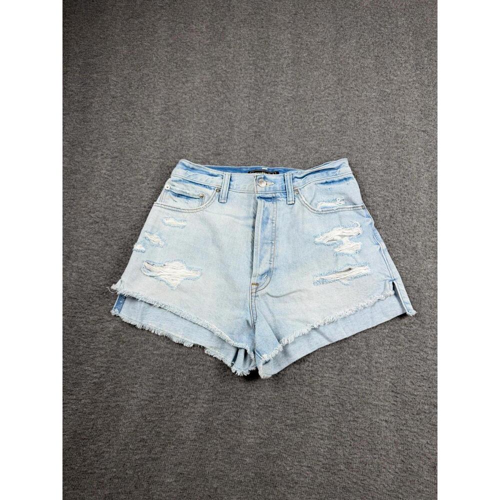 Abercrombie‎ & Fitch Women's Light Wash Distressed Denim Shorts Size 26